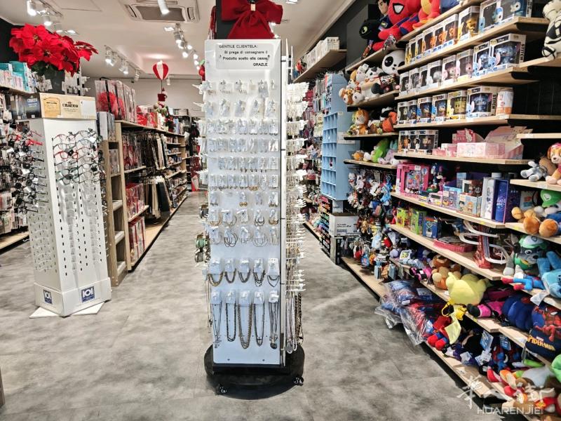 libia商业街店面转让，带货或空店转让，80平加10平仓库。非诚勿扰