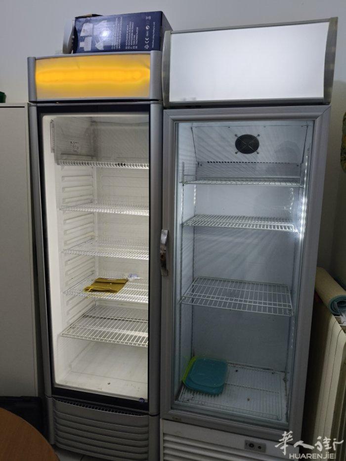 米兰出售一台冰箱适合人多的搭铺开店有工人的用，有需要的电话联系。