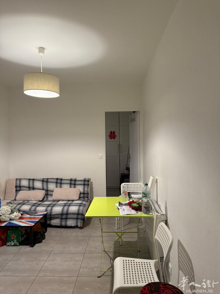 地铁12号线Front Populaire auberville批发这边有一间分