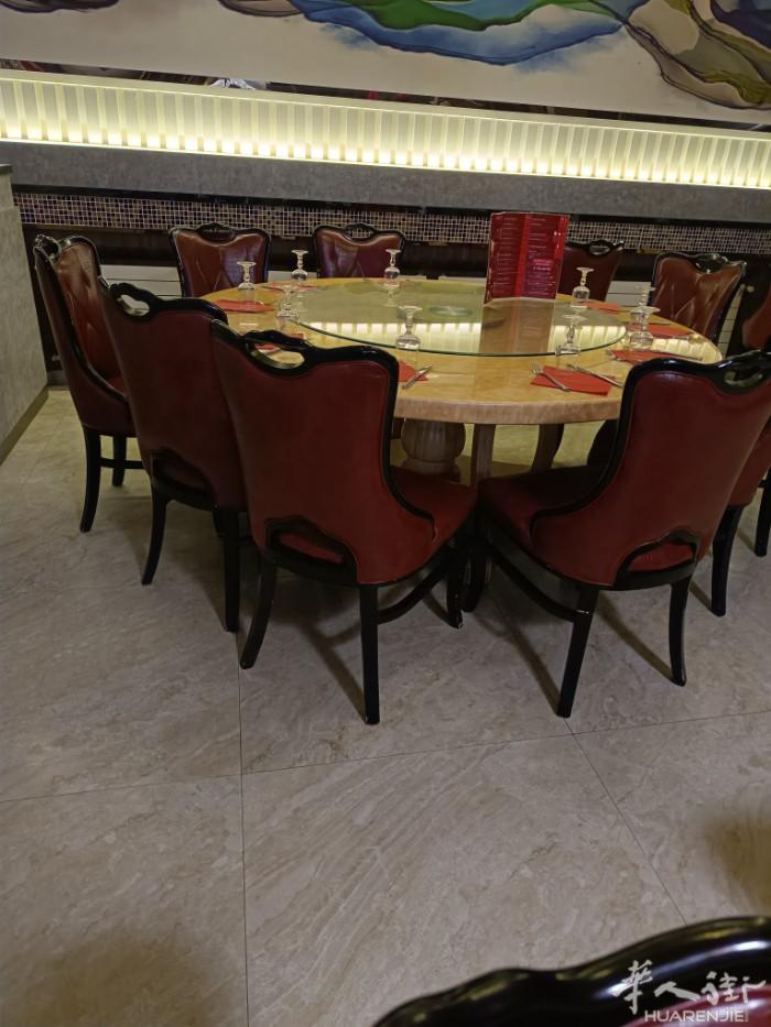 78省出售自助餐的buffet 风房 桌子 凳子 灯具 刀叉 杯子 小碟子等价格