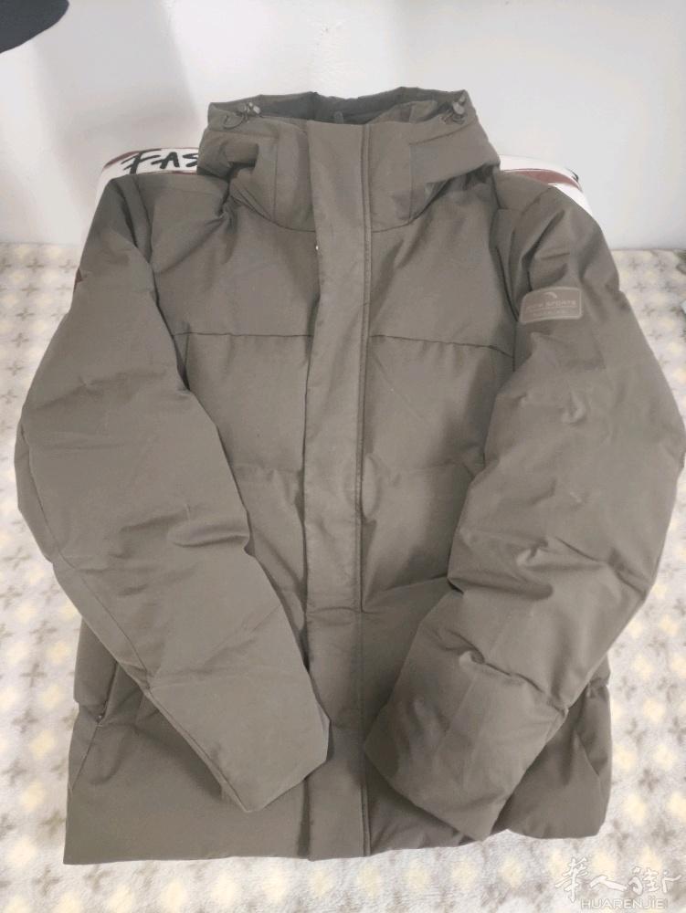 出售闲置物品，1安踏男棉服 180/100 码 鸭绒 85欧 2小米胸包20欧