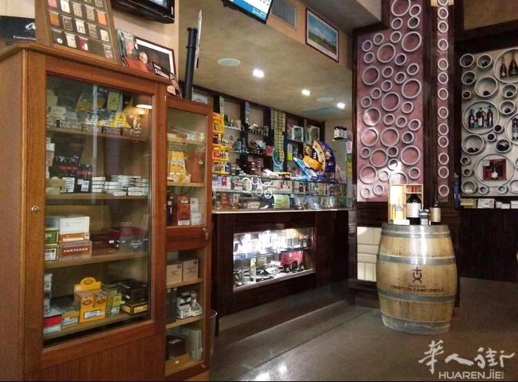 米兰边 SEREGNO 大城市 火车站 旁边 转让 烟吧 酒吧 夜吧 超大面积