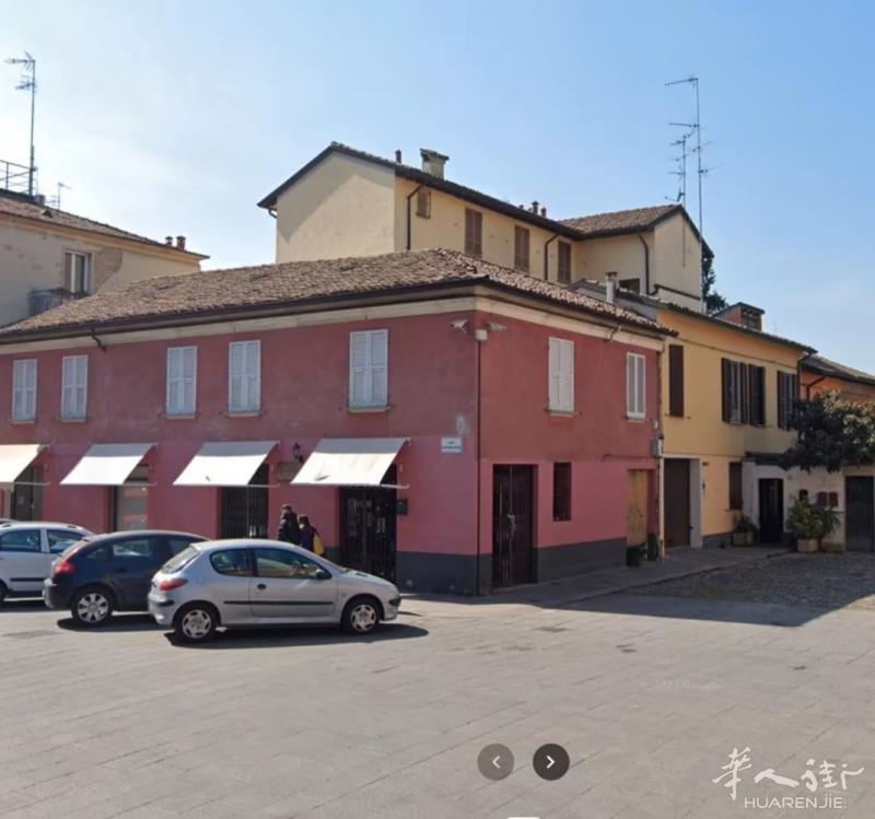 Reggio Emilia 转让店铺  私人电话☎️：+39 353 409 2