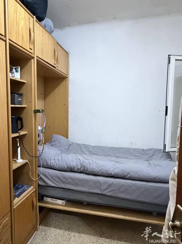 巴塞cLot单人间出租，交通便利，购物方便，住家安