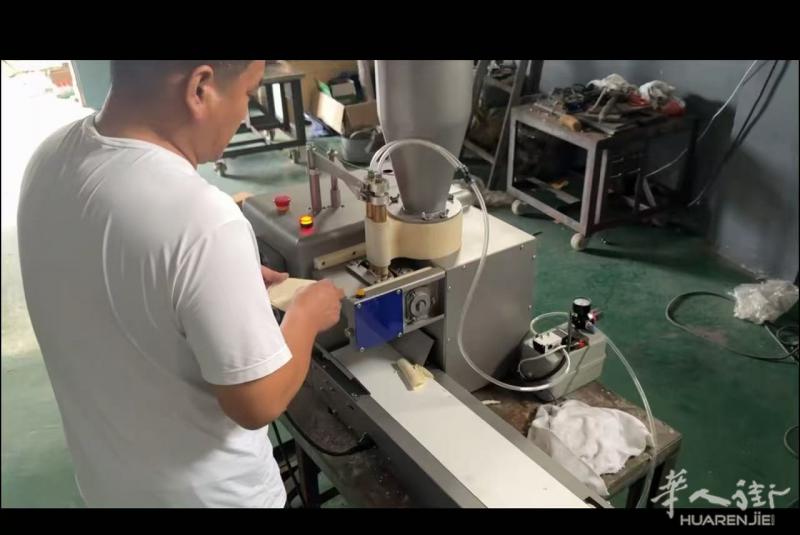 捡漏啦！全新自动锅贴机，1小时出1200只，两边开口，省人工神器