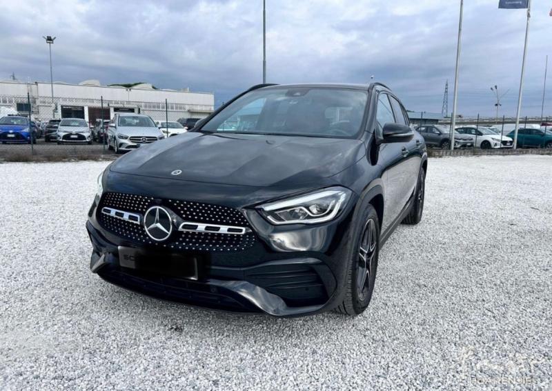 奔驰GLA200d premium 23年5月 2.0柴油150马力 30000