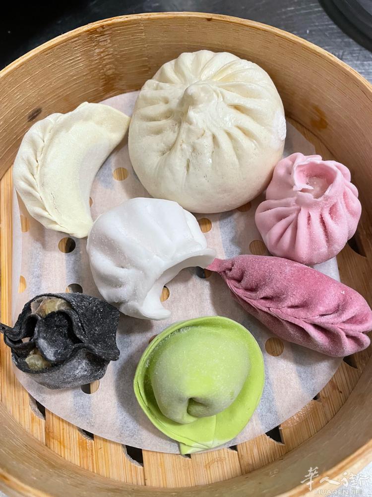 中餐点餐诚聘跑堂，全工/半工/周末都可以，周休2天半，年休20天，待遇优，340