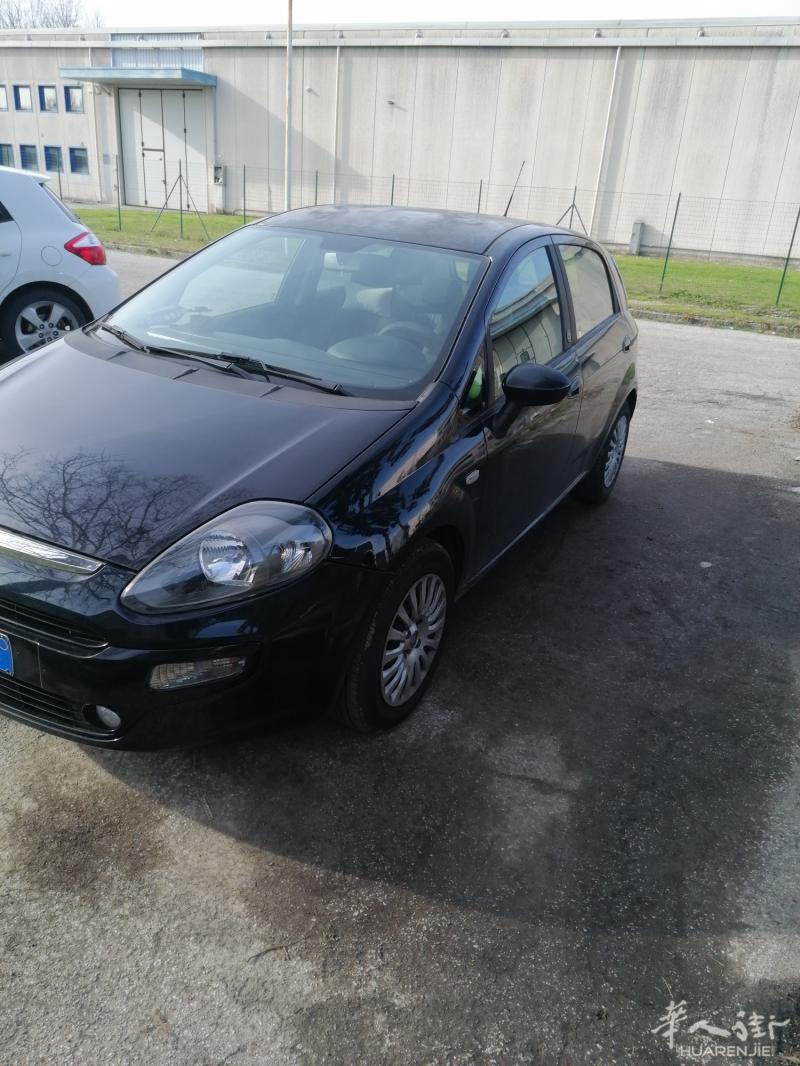 新手驾照车 出售fiat punto 69马力51千瓦1.2排量 汽油车车况良好 年检已检 12万5千公里前轮胎新的刹车片刚换，省油好开 电话微信3279434216