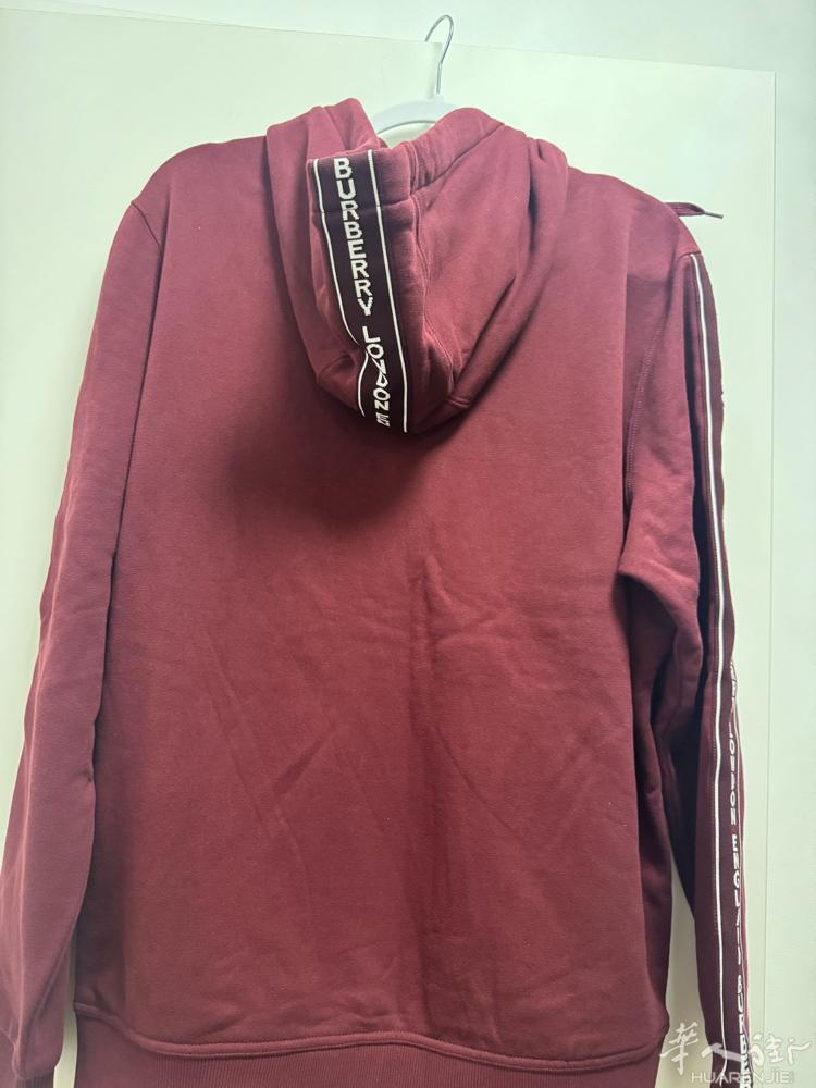 出售全新牌子衣服，看中哪件，全部XL 尺寸 欢迎发信息咨询。
