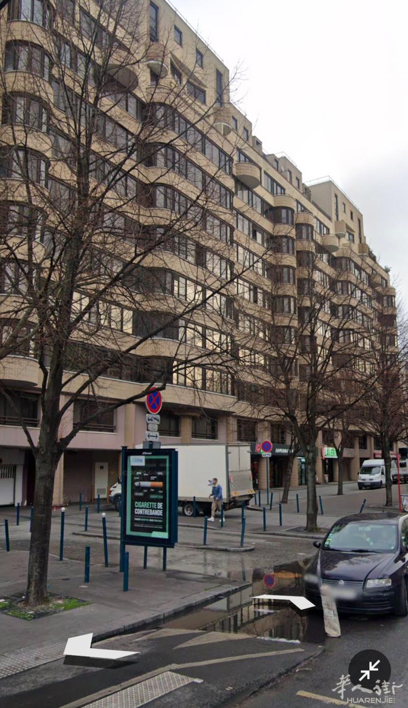 出租车库 Parking有摄像头有物业自动门长期租用优先地点：Hoche Pantin租金90€一个月有意请联系0652289568