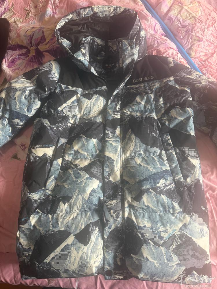 出波司登羽绒服，几乎全新的，孩子涨太快了1米65的