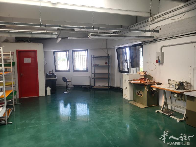 padova附近vigonza正规鞋包工厂转让