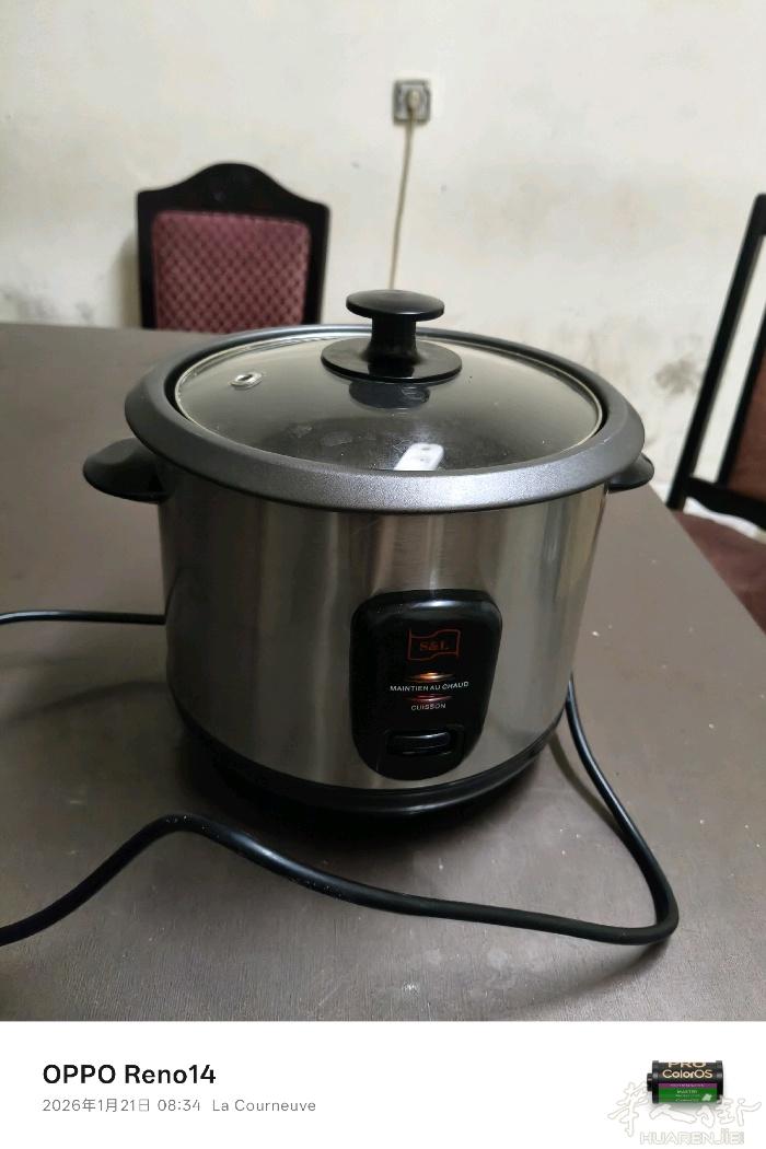 九成新电饭煲，使用了一个月