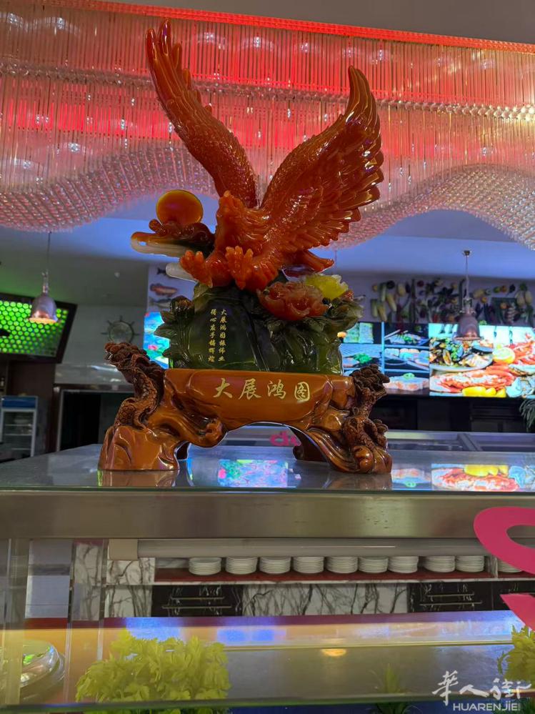 饭店摆件，可以让客人对中国文化传统有更加的了解和兴趣 店展会同款大展宏图鹰摆件！