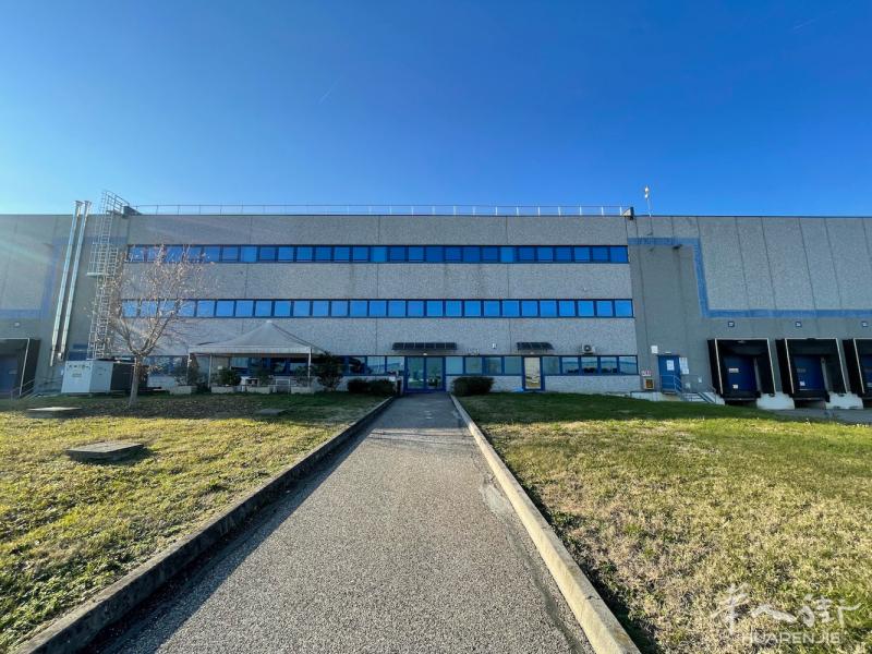 物流大楼转租。  该物流大楼位于物流枢纽内CASTEL SAN GIOVANNI