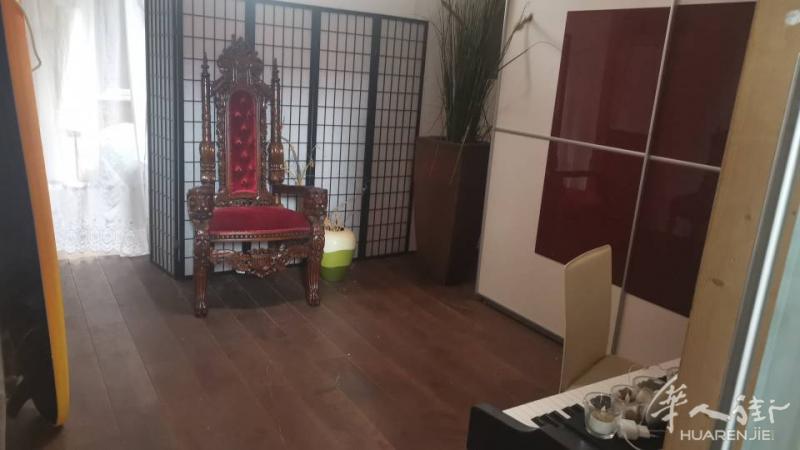纽伦堡，10 公里， 别墅房， 全套家具， 拎包住