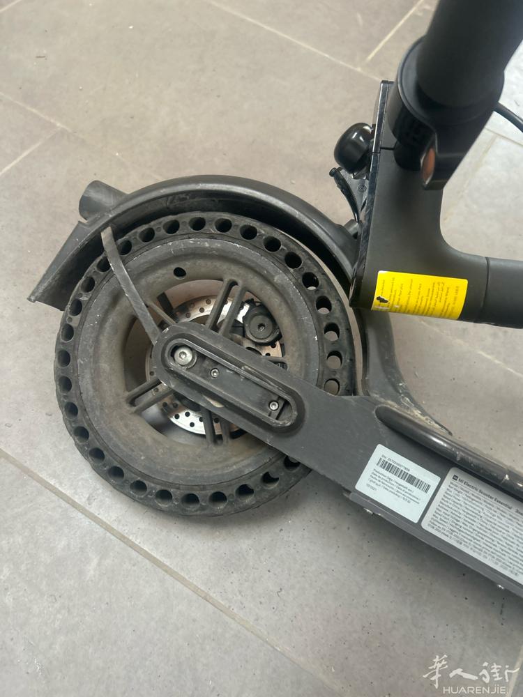 普拉托处理小米电动滑板车（零件车/待修），带防爆实心胎