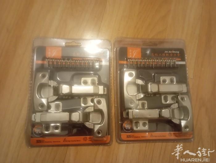 大家好，中国牌子合页，全新的，都有包装，便宜卖，