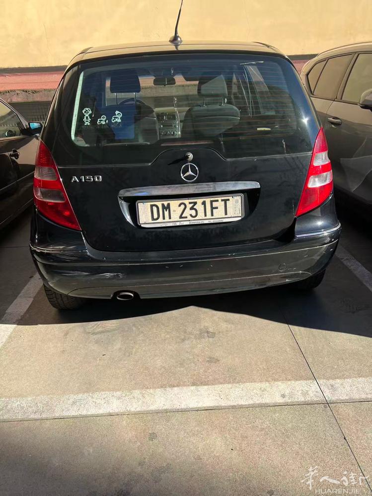 出售奔驰小汽车 发动机 杆杆的 非常好开 便宜卖了。人已回国。可以过户 要的加微