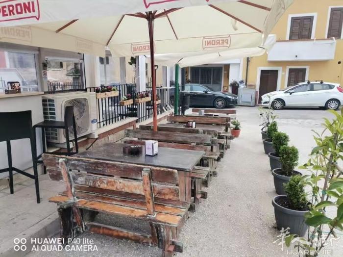 Bar/tabacchi si trova alla frazione Past