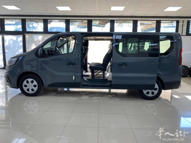 现车！5000公里的展览车 雷诺🚗九座加长 柴油 170 CV 自动挡！🔥...