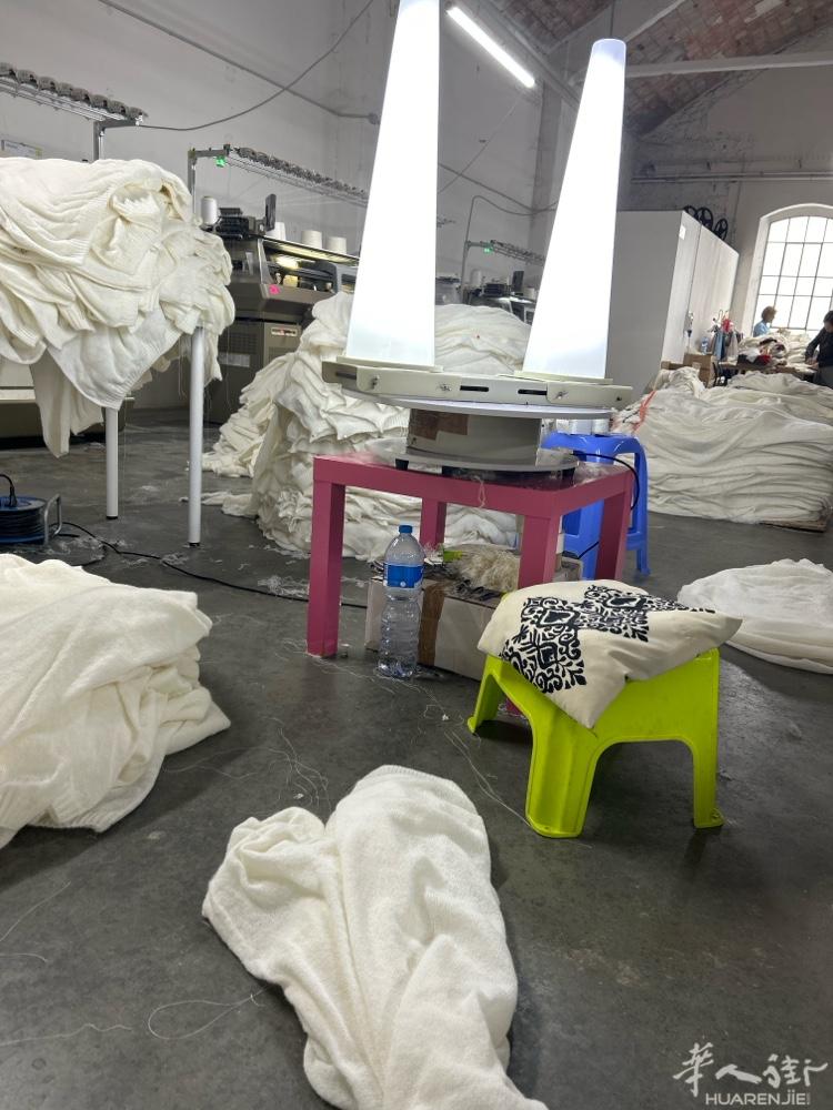 织衫厂招女工一名
