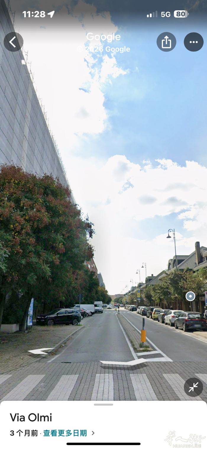 米兰边rozzano via dei pini4 两室一厅两卫两个大阳台有车位有