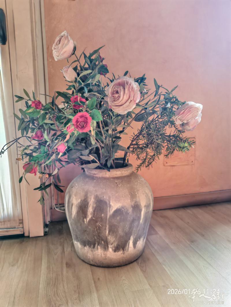 复古装饰花盆及插花出售