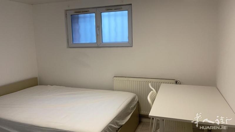 94省,Villejuif(94800) (ID：188653) 25平的 别墅  房间1   家具齐全