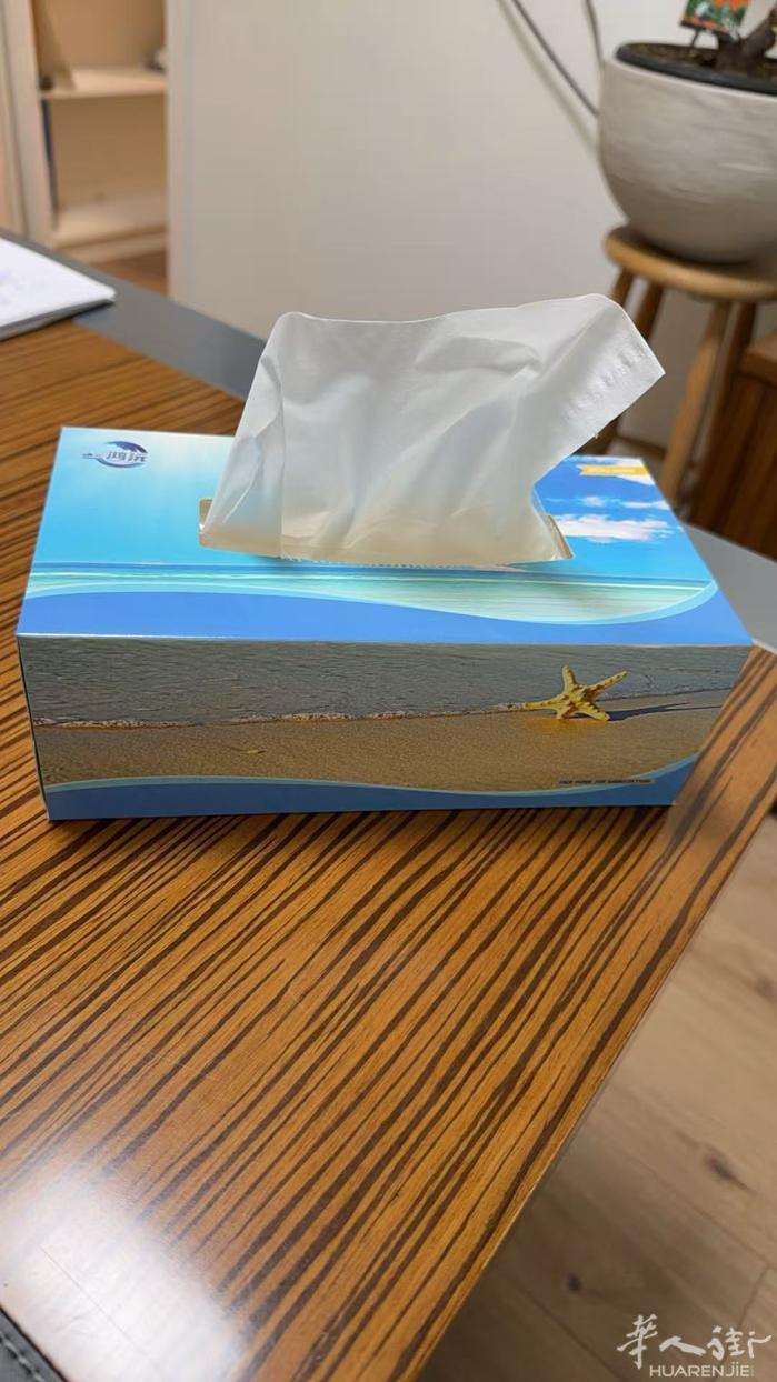 抽纸 大量到货 纸张质量非常好 适合 餐馆  KTV 家庭  等等。一盒 100