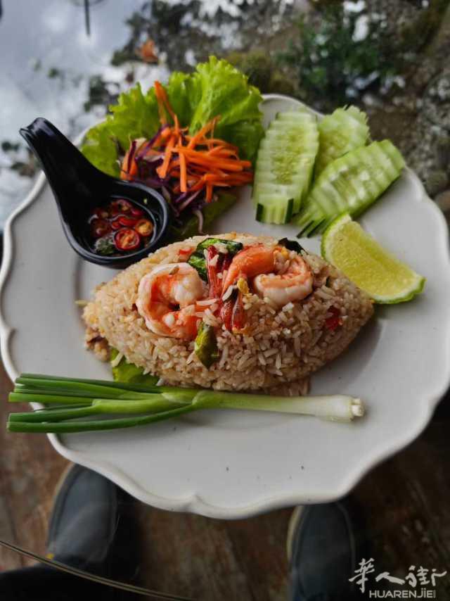 找照顾老人，做饭打扫卫生，或者6岁以上孩子，长期或
