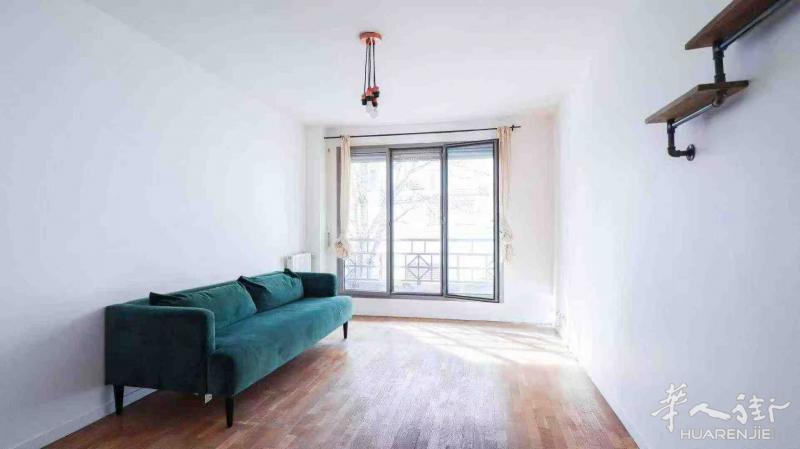 92300  Levallois Perret 43平 一房一厅出售