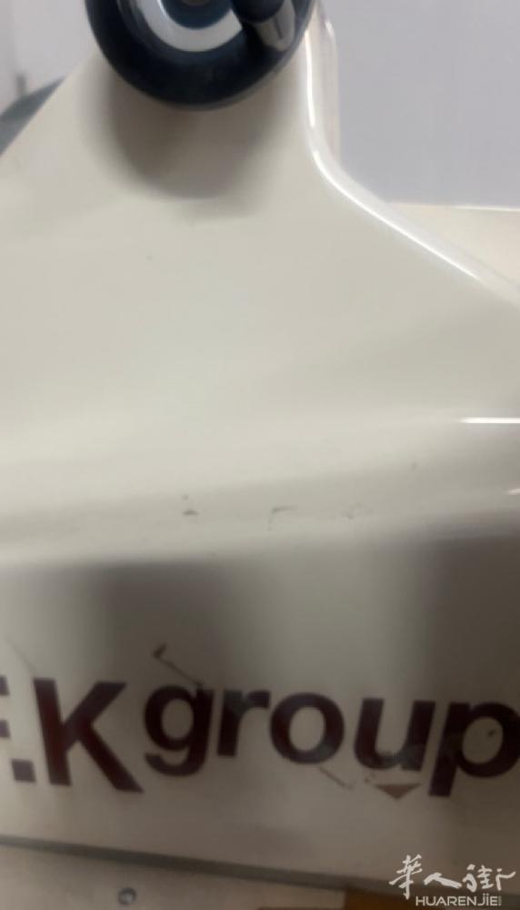 需要做半工的熟练的裁剪师傅一名，有意者联系电话