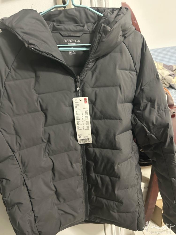 日本人店买的深灰色棉服xs的79.90买的，票丢了，全新的，有谁需要50欧卖了，