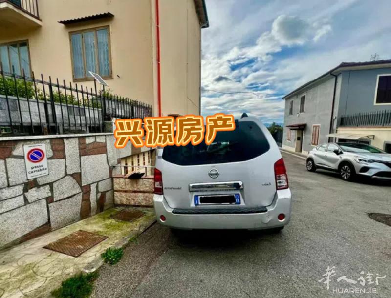 Prato在 Maliseti靠近Bagonlo 两室一厅地平层套房出售： 房产