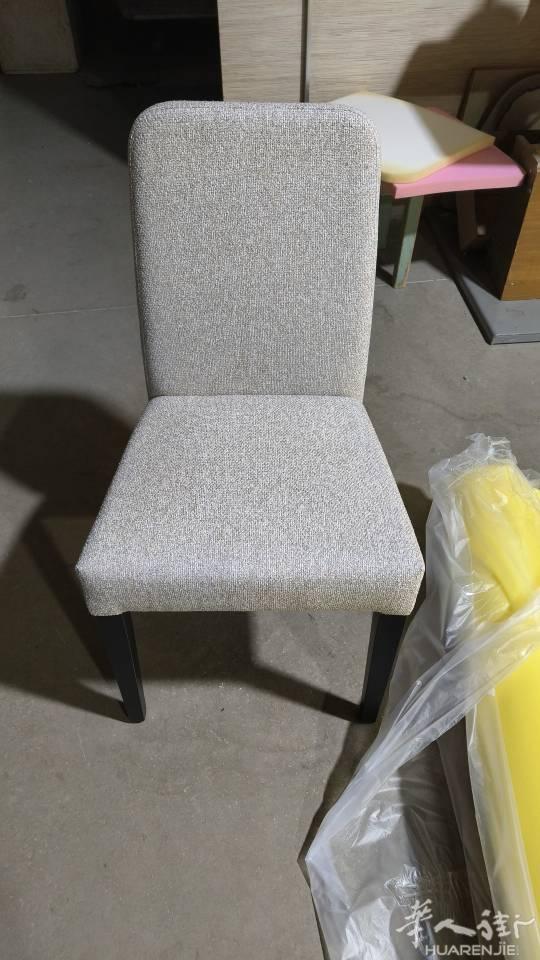 椅子工厂招工钉工一名  贴海棉一名  备居留，