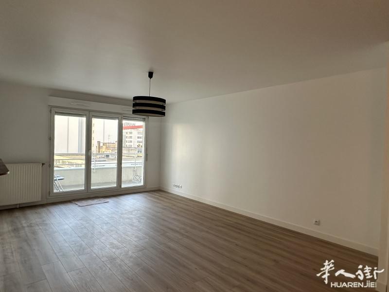 94区 Ivry-sur-Seine｜三房一厅公寓｜84.23平｜45万欧｜带 阳台车位