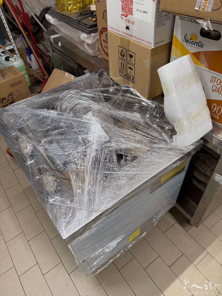 米兰出最新款煮面机。6孔。自动升降 自动加水。可上门看成品。