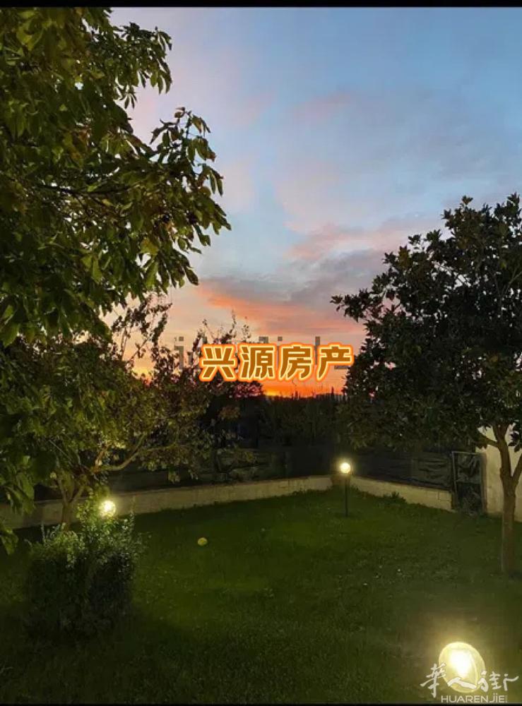 Prato在Galciana 带巨型花园和带壁炉的地下室的三房公寓，总面积175