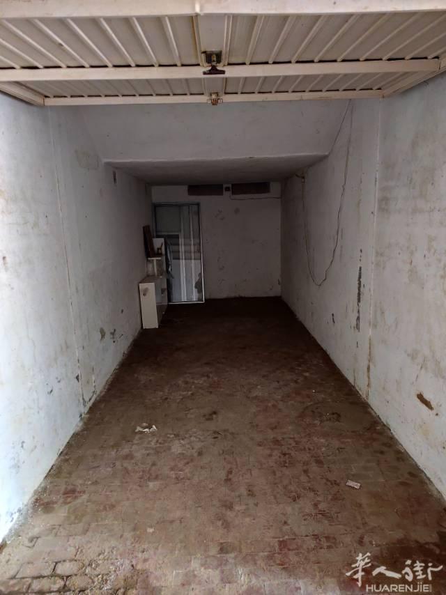 campi 市中心私人地下车库出租   长租价格更