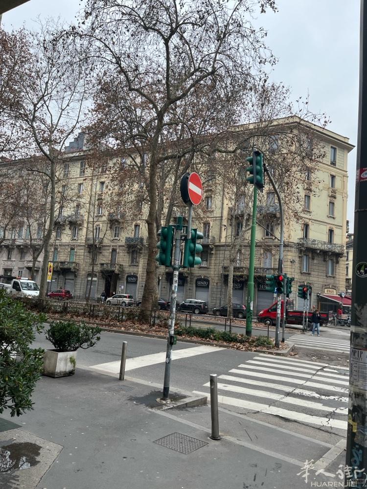 米兰  lima附近。viale apruzzi有房间出租 有需要的请来电331