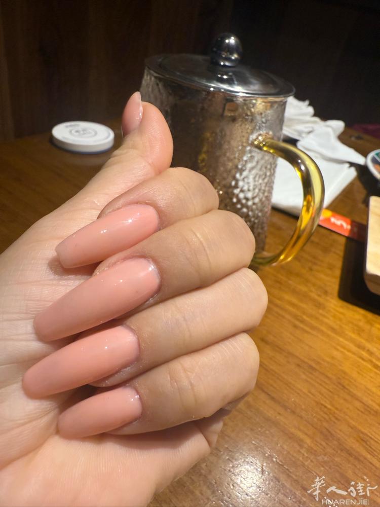 大家好 我是从北京上过班做过不到一年的美甲师，我会意大利所说的 Q甲 光疗 熟练