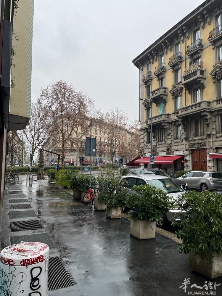米兰LIMA附近viale Abruzzi有大房间出租，      出入方便.有