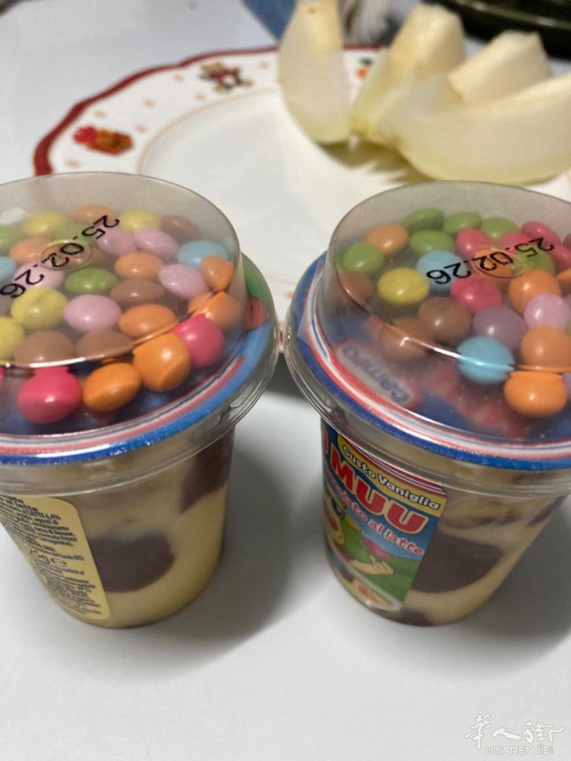 我是一名老师，住家在米兰的Pero 红线地铁口旁边，找小孩回家带,住家在米兰佩罗Pero,可以接小孩放学、吃晚饭和学习