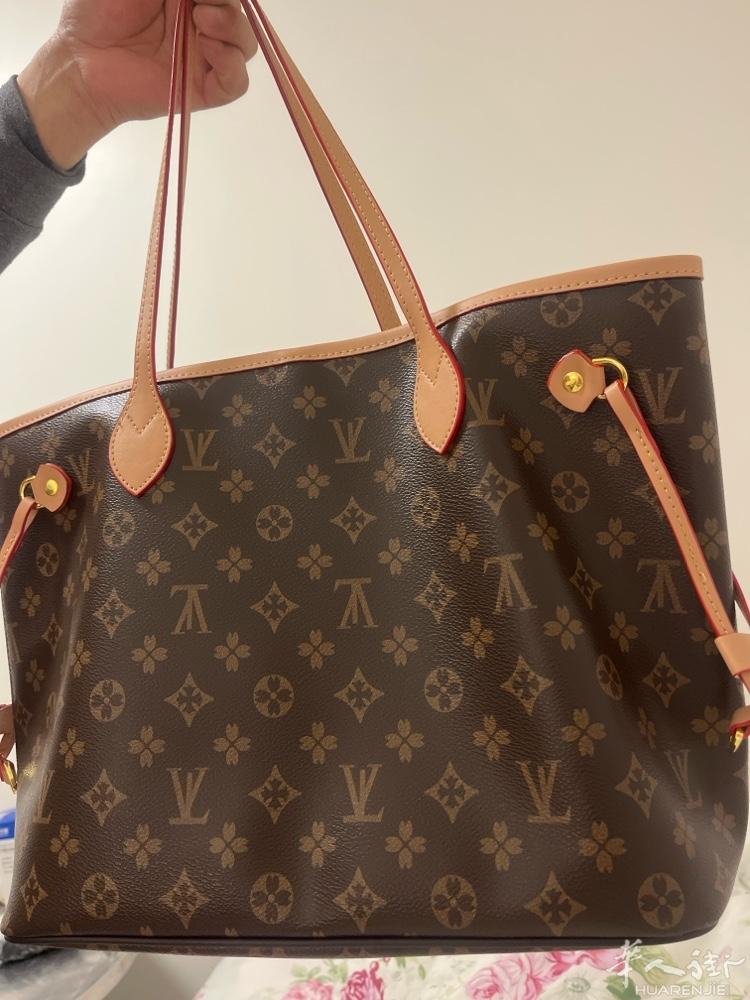 包包太多有好看一次没用过有需要的姐妹们请联系我100 €0748525431谢谢