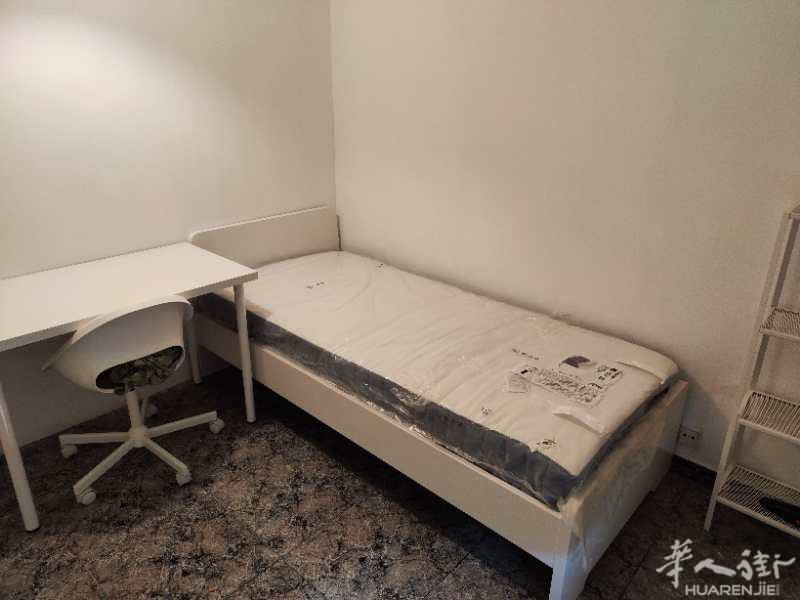 巴塞L1Trinitat vella四室一餐厅一厨