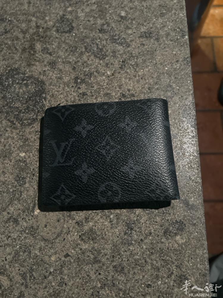 出lv钱包盒子什么的都没有了便宜出了