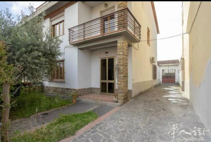 2)出售San Giorgio a Colonica 安静街道上,距离Tavol