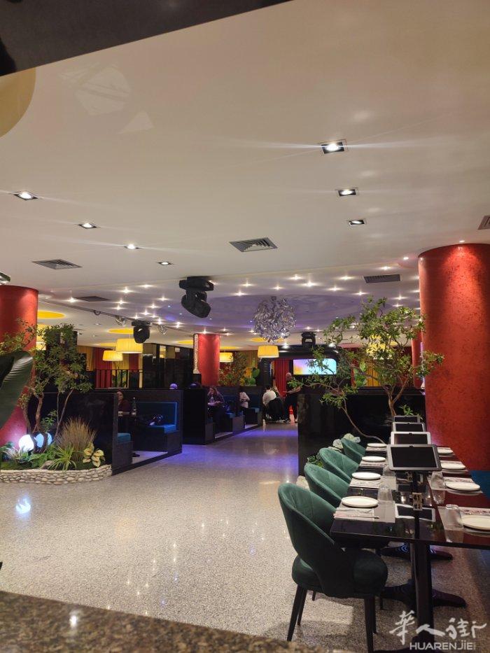 餐馆转让180位置，在Ipercoop 附近，MacDonald 附近，在工业区