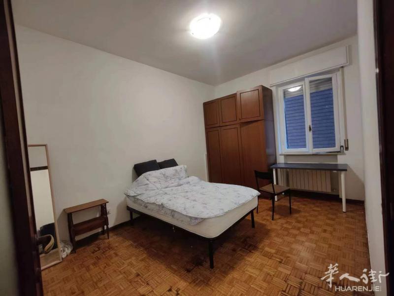 ＇Piacenza 有个房间出租 离火车站近 附近很多公司 方便